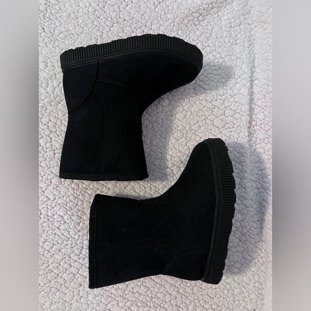 New Cat & Jack Kids' Black Boots Size‎ 5 Faux Fur Lined NWOT
